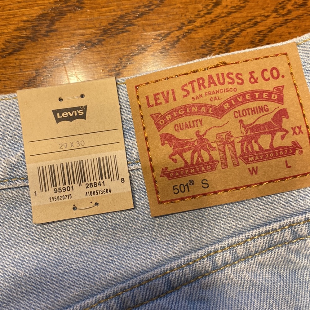 NWT Levi’s women’s 501 Skinny Jeans Light Wash - Picture 8 of 9